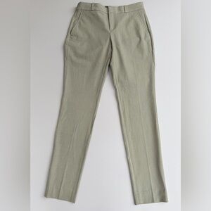Woman’s Banana Republic Stretch Twill Dress Pants Size 2L